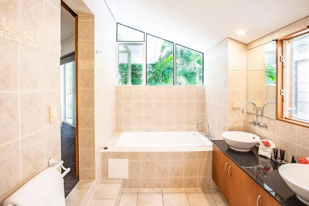 Villa Four Mile Beach Retreat Port Douglas